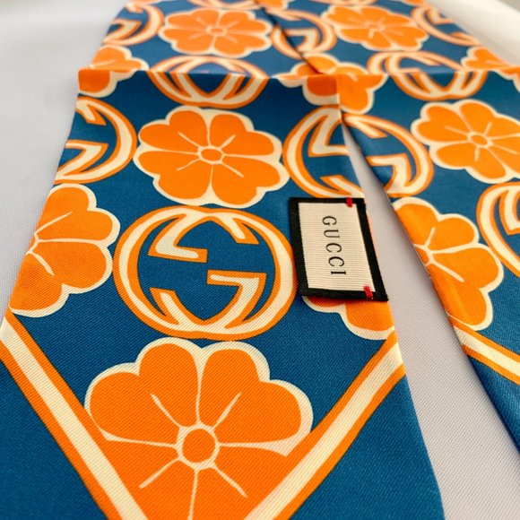 Gucci GG Flower Silk Foily Skinny Scarf in Blue Twilly Scarf NEW IN BOX - Picture 6 of 10